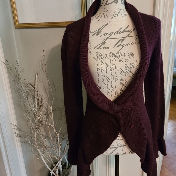 Moda International vintage sweater hp🔥🔥🔥 - Picture 2 of 7